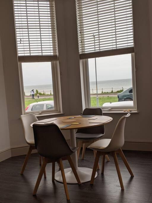 Waves@Walpole - 2 Bed Flat With Amazing Sea Views Apartman Margate Kültér fotó