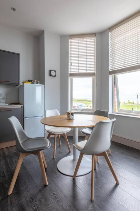 Waves@Walpole - 2 Bed Flat With Amazing Sea Views Apartman Margate Kültér fotó
