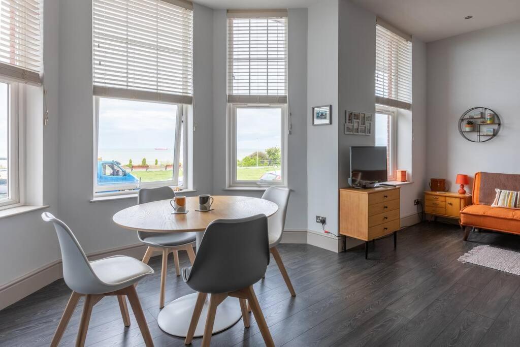 Waves@Walpole - 2 Bed Flat With Amazing Sea Views Apartman Margate Kültér fotó